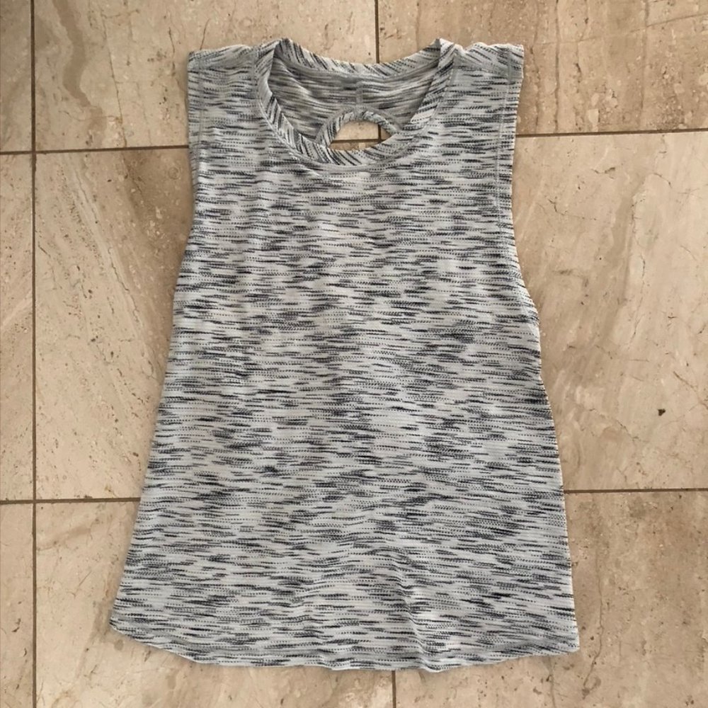 Lululemon Fast as Light Muscle Tank Size 8
